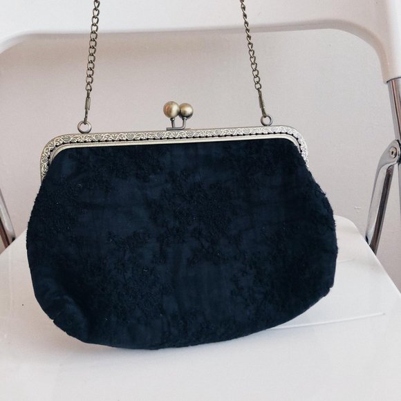 brand new textured floral patterned handsewn Shanghai crossbody to clutch bag - Picture 2 of 4